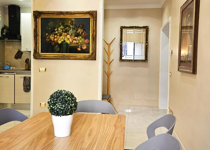 Boulevard Apartment